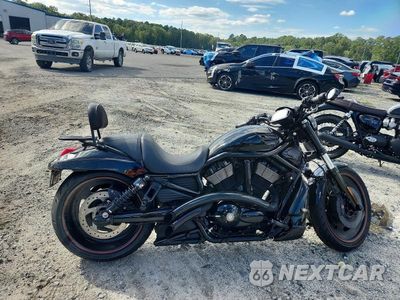 2007 HARLEY-DAVIDSON VRSCDX 1HD1HHZ1X7K812183 - główne zdjęcie licytacji z USA - miniatura