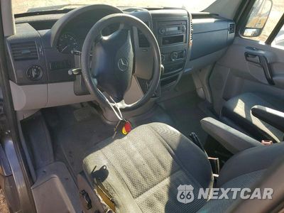 Zdjęcie 8 z 12 samochodu: 2011 MERCEDES-BENZ SPRINTER 3500 VIN:WD3PF4CC2B5610105 - miniatura