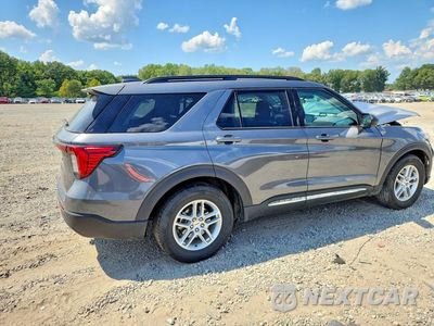 Trzecie zdjęcie samochodu z tyłu: 2025 FORD EXPLORER ACTIVE VIN:1FMUK7DH0SGC64782 - miniatura