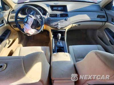 Zdjęcie 8 z 12 samochodu: 2009 HONDA ACCORD LX VIN:1HGCP26399A160134 - miniatura