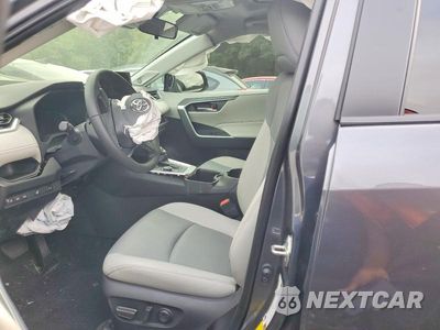 Zdjęcie 7 z 12 samochodu: 2025 TOYOTA RAV4 XLE PREMIUM VIN:JTMB6RFV9SD165250 - miniatura