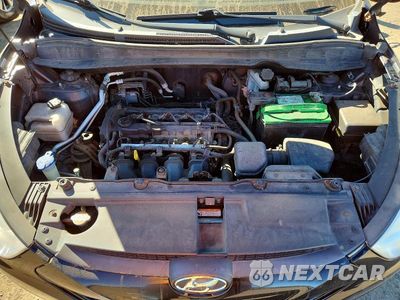 Zdjęcie 11 z 12 samochodu: 2011 HYUNDAI TUCSON GL VIN:KM8JT3AB9BU229264 - miniatura