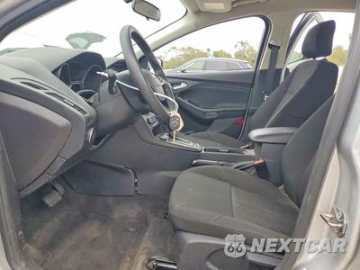 Zdjęcie 7 z 12 samochodu: 2018 FORD FOCUS SE VIN:1FADP3F2XJL292060 - miniatura