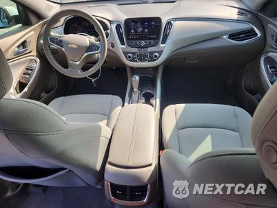 Zdjęcie 8 z 13 samochodu: 2019 CHEVROLET MALIBU LT VIN:1G1ZD5ST9KF187800 - miniatura