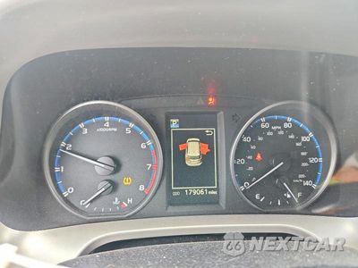 Zdjęcie 9 z 13 samochodu: 2017 TOYOTA RAV4 LE VIN:JTMBFREV6HJ151429 - miniatura