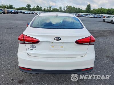 Zdjęcie 6 z 12 samochodu: 2017 KIA FORTE LX VIN:3KPFL4A78HE039944 - miniatura