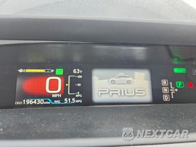 Zdjęcie 9 z 12 samochodu: 2016 TOYOTA PRIUS THREE VIN:JTDKARFU7G3520838 - miniatura