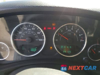 Zdjęcie 9 z 13 samochodu: 2013 JEEP WRANGLER UNLIMITED SAHARA VIN:1C4BJWEG0DL647257 - miniatura