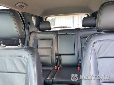 Zdjęcie 10 z 13 samochodu: 2018 CHEVROLET EQUINOX PREMIER VIN:2GNAXVEV1J6321692 - miniatura