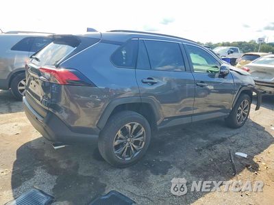 Trzecie zdjęcie samochodu z tyłu: 2025 TOYOTA RAV4 XLE PREMIUM VIN:JTMB6RFV9SD165250 - miniatura