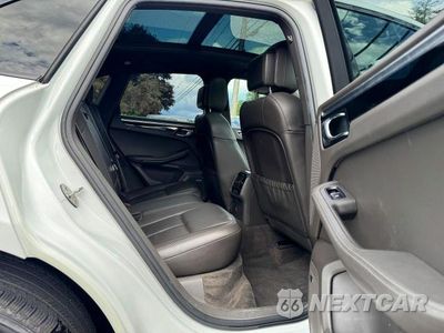 Zdjęcie 6 z 9 samochodu: 2018 PORSCHE MACAN S VIN:WP1AB2A52JLB33457 - miniatura
