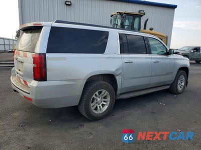 Trzecie zdjęcie samochodu z tyłu: 2018 CHEVROLET SUBURBAN K1500 LT VIN:1GNSKHKC6JR295876 - miniatura