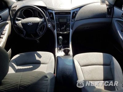 Zdjęcie 8 z 12 samochodu: 2013 HYUNDAI SONATA HYBRID VIN:KMHEC4A49DA082795 - miniatura