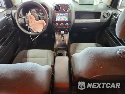 Zdjęcie 8 z 13 samochodu: 2017 JEEP COMPASS SPORT VIN:1C4NJDBBXHD151070 - miniatura