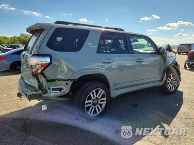 Trzecie zdjęcie samochodu z tyłu: 2022 TOYOTA 4RUNNER TRD SPORT VIN:JTESU5JR8N6055805 - miniatura