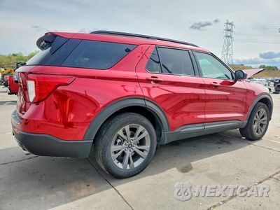 Trzecie zdjęcie samochodu z tyłu: 2021 FORD EXPLORER XLT VIN:1FMSK8DH4MGB16893 - miniatura