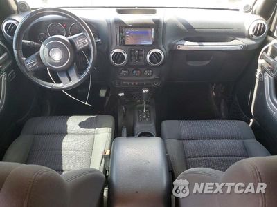 Zdjęcie 8 z 13 samochodu: 2012 JEEP WRANGLER UNLIMITED SAHARA VIN:1C4BJWEG1CL279766 - miniatura