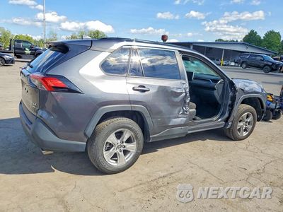 Trzecie zdjęcie samochodu z tyłu: 2023 TOYOTA RAV4 XLE VIN:2T3P1RFV5PC325432 - miniatura