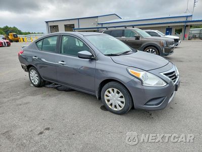 Czwarte zdjęcie samochodu z boku: 2017 NISSAN VERSA 1.6 SV VIN:3N1CN7AP7HL867609 - miniatura