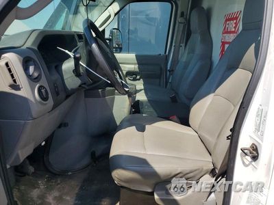 Zdjęcie 7 z 13 samochodu: 2013 FORD ECONOLINE E350 SUPER DUTY CUTAWAY VAN VIN:1FDWE3FL5DDB36973 - miniatura