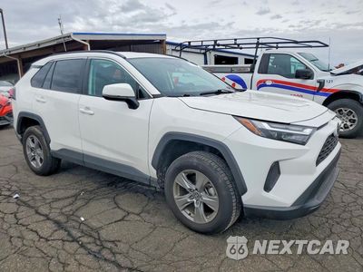 Czwarte zdjęcie samochodu z boku: 2024 TOYOTA RAV4 XLE VIN:2T3P1RFV1RW471747 - miniatura
