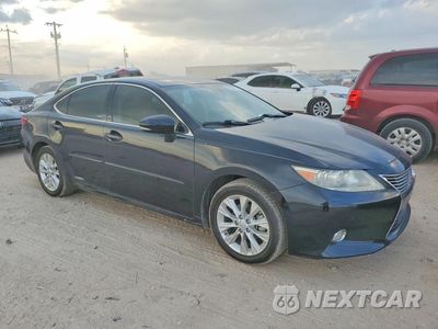 Czwarte zdjęcie samochodu z boku: 2013 LEXUS ES 300H VIN:JTHBW1GG5D2025727 - miniatura