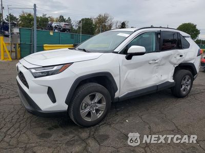 2024 TOYOTA RAV4 XLE 2T3P1RFV1RW471747 - główne zdjęcie licytacji z USA - miniatura
