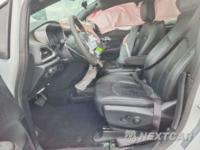 Zdjęcie 7 z 13 samochodu: 2025 CHRYSLER PACIFICA SELECT VIN:2C4RC1BG6SR585707 - miniatura
