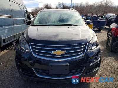 Piąte zdjęcie samochodu w środku: 2017 CHEVROLET TRAVERSE LT VIN:1GNKVGKD2HJ295991 - miniatura