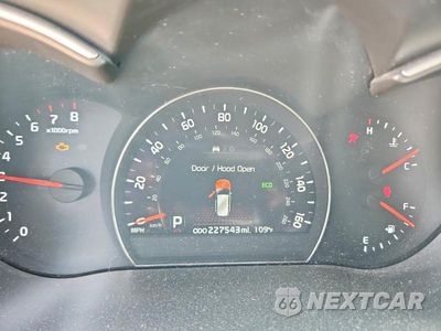 Zdjęcie 9 z 14 samochodu: 2014 KIA SORENTO EX VIN:5XYKUDA7XEG476127 - miniatura