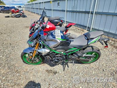 Trzecie zdjęcie samochodu z tyłu: 2025 KAWASAKI ZR900 T VIN:ML5ZRDT18SDA00393 - miniatura