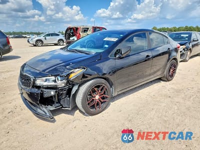 2017 KIA FORTE LX 3KPFL4A72HE080604 - główne zdjęcie licytacji z USA - miniatura