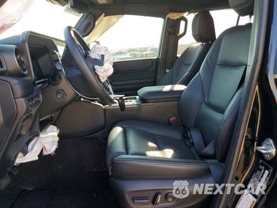 Zdjęcie 7 z 13 samochodu: 2025 TOYOTA LAND CRUISER BASE VIN:JTEABFAJ2S5013875 - miniatura
