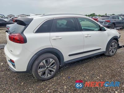 Trzecie zdjęcie samochodu z tyłu: 2022 KIA NIRO EV S VIN:KNDCC3LG0N5159853 - miniatura