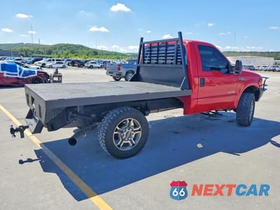 Trzecie zdjęcie samochodu z tyłu: 2004 FORD F250 SUPER DUTY VIN:1FTNF21P34EB34179 - miniatura