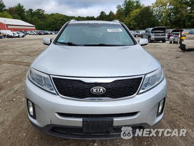 Piąte zdjęcie samochodu w środku: 2014 KIA SORENTO LX VIN:5XYKTDA69EG493382 - miniatura
