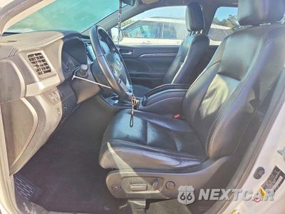 Zdjęcie 7 z 14 samochodu: 2018 TOYOTA HIGHLANDER LIMITED VIN:5TDDZRFH9JS909359 - miniatura