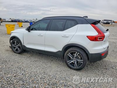Drugie zdjęcie samochodu z przodu: 2019 VOLVO XC40 T5 R-DESIGN VIN:YV4162UM8K2084374 - miniatura
