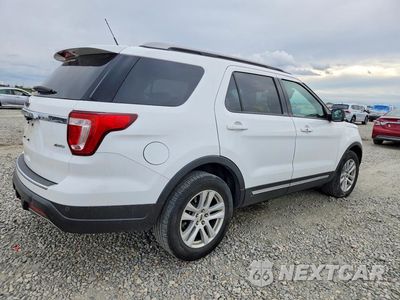 Trzecie zdjęcie samochodu z tyłu: 2018 FORD EXPLORER XLT VIN:1FM5K8D87JGB31154 - miniatura