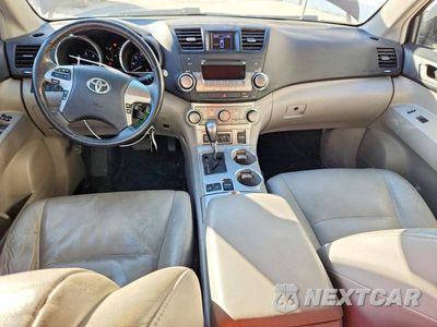Zdjęcie 8 z 12 samochodu: 2011 TOYOTA HIGHLANDER HYBRID VIN:JTEBC3EHXB2002535 - miniatura