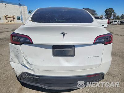 Zdjęcie 6 z 12 samochodu: 2024 TESLA MODEL Y VIN:7SAYGDEE8RF114582 - miniatura