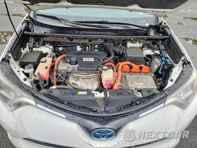 Zdjęcie 12 z 13 samochodu: 2018 TOYOTA RAV4 HYBRID LE VIN:JTMRJREV3JD256740 - miniatura