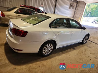 Trzecie zdjęcie samochodu z tyłu: 2013 VOLKSWAGEN JETTA HYBRID VIN:3VW637AJXDM284156 - miniatura