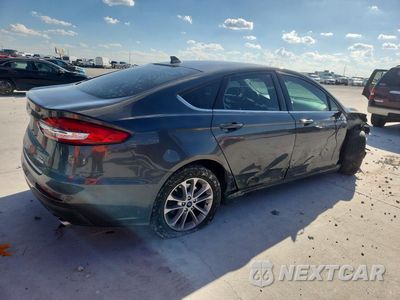 Trzecie zdjęcie samochodu z tyłu: 2020 FORD FUSION SE VIN:3FA6P0HD9LR230806 - miniatura