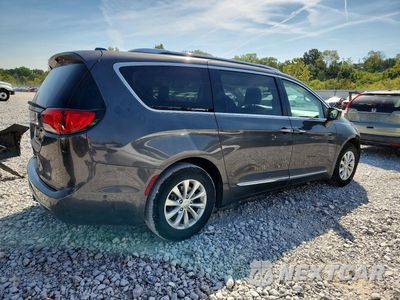 Trzecie zdjęcie samochodu z tyłu: 2018 CHRYSLER PACIFICA TOURING L PLUS VIN:2C4RC1EG9JR288182 - miniatura