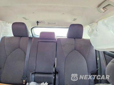 Zdjęcie 10 z 13 samochodu: 2020 TOYOTA HIGHLANDER LE VIN:5TDZZRAH8LS011061 - miniatura
