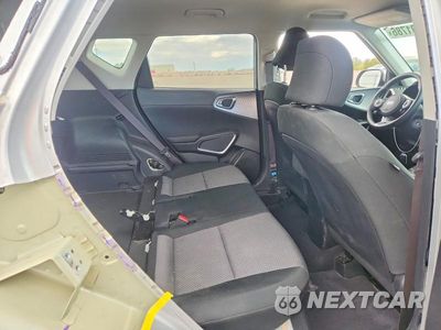 Zdjęcie 19 z 26 samochodu: 2020 KIA SOUL LX VIN:KNDJ23AU1L7098906 - miniatura