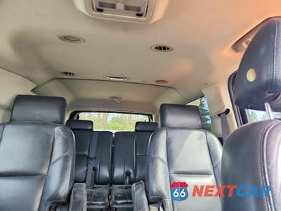 Zdjęcie 10 z 13 samochodu: 2008 CADILLAC ESCALADE ESV VIN:1GYFK66888R259745 - miniatura