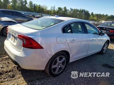 Trzecie zdjęcie samochodu z tyłu: 2013 VOLVO S60 T5 VIN:YV1612FSXD2187649 - miniatura