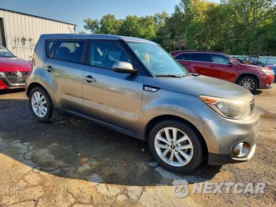 Czwarte zdjęcie samochodu z boku: 2018 KIA SOUL + VIN:KNDJP3A54J7567896 - miniatura